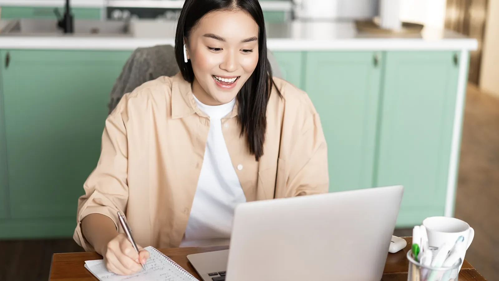 動画編集スキルを独学で習得するのに必要なものとは？スキルを習得する具体的な方法も紹介